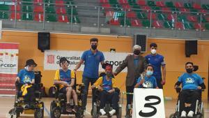 Cita solidària amb els nois de l’hoquei adaptat