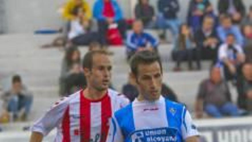 El Alcoyano se fija en la crisis del Huracán para fichar en enero