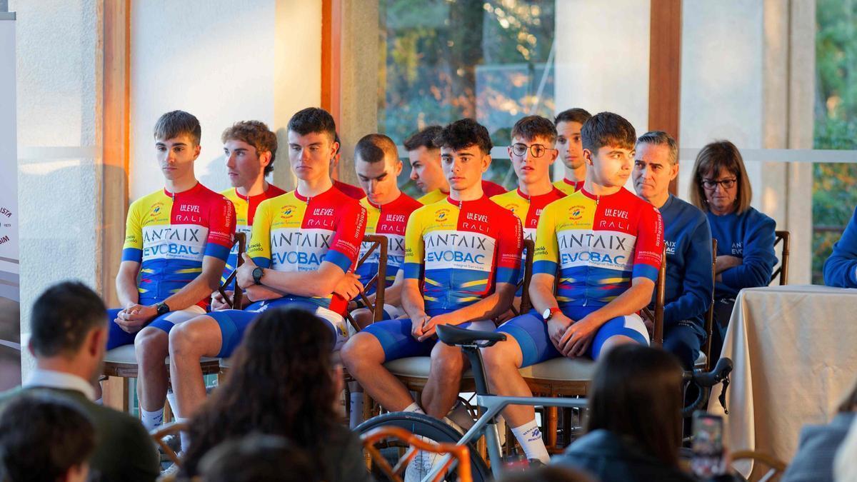 Galería | La nueva etapa de la Peña Ciclista Benicàssim, en imágenes