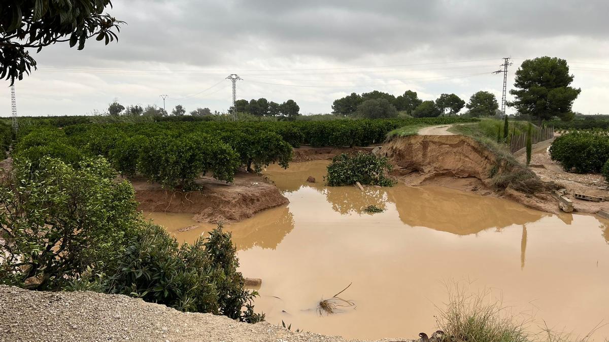 Estado en el que ha quedado la mota de Riola y Polinyà
