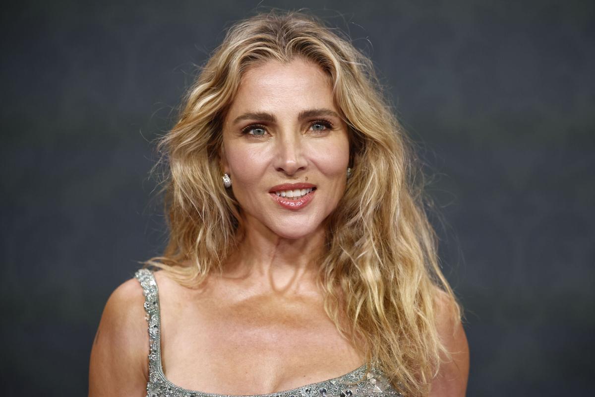 La actriz Elsa Pataky posa durante el pase gráfico del estreno de la nueva serie de SkyShowtime 'El homenaje', este martes en Madrid