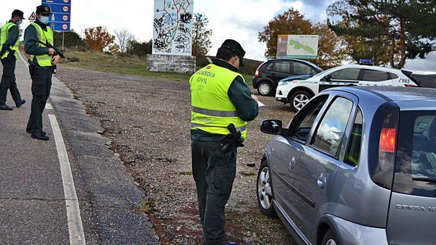 Control a los conductores en el paso fronterizo. | A. S. 