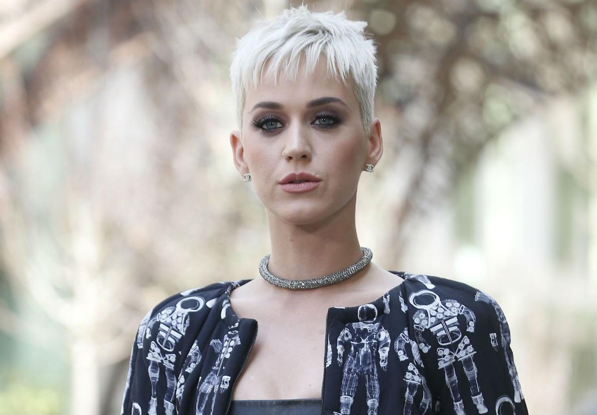 Katy Perry, de rubio platino