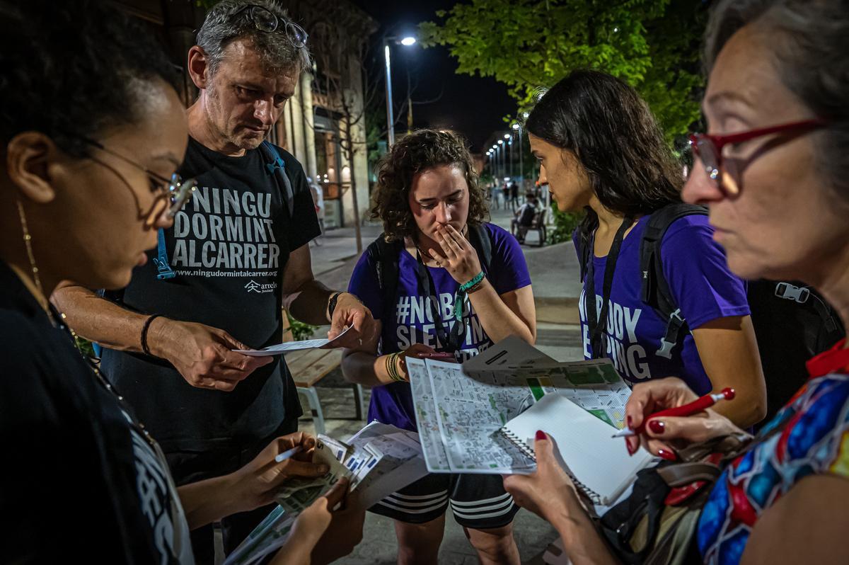 Arrels recompta les persones que dormen al carrer.