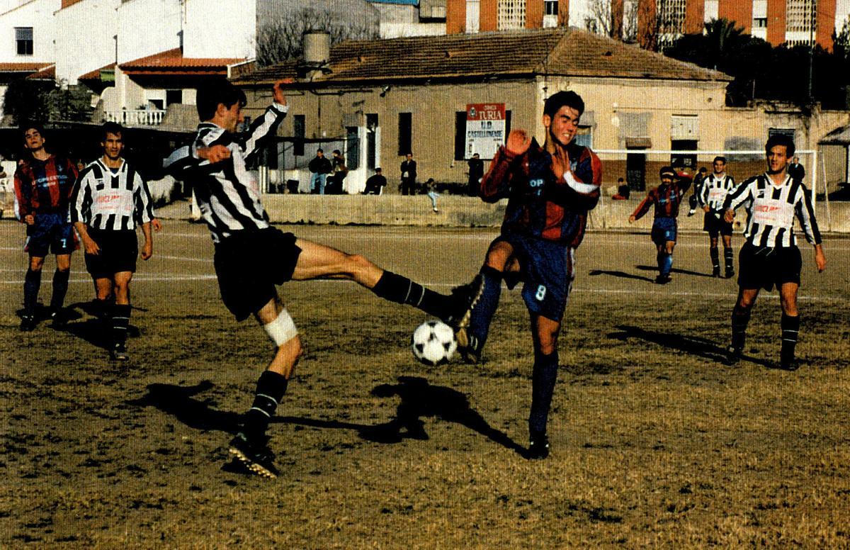 Imagen del último partido en l'Almenà entre ambos conjuntos, el 22 de enero de 1995.