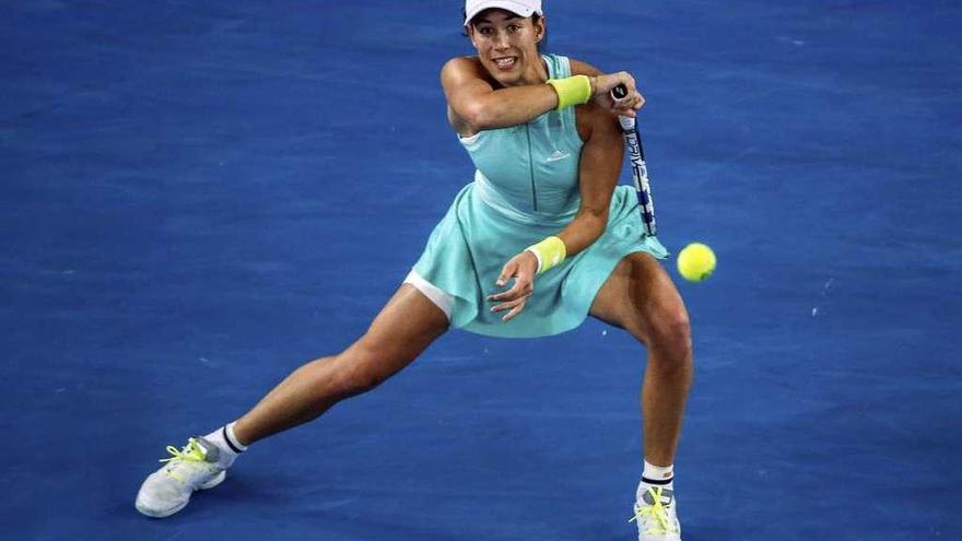 Muguruza avanza; Federer deleita