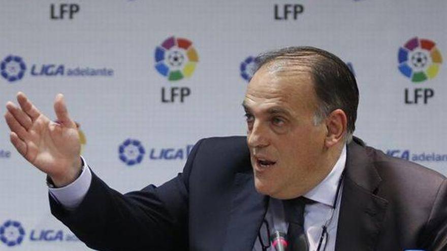 Tebas no se retracta: &quot;La directora de recaudación de la AEAT quiere liquidar a los clubs&quot;