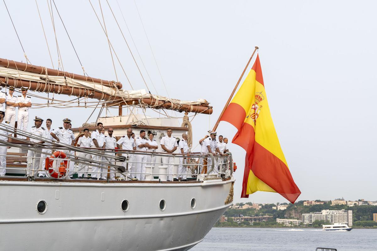 La llegada de la Princesa Leonor a Nueva York, a bordo del buque escuela 'Juan Sebastián Elcano', en imágenes La llegada de la Princesa Leonor a Nueva York, a bordo del buque escuela 'Juan Sebastián Elcano', en imágenes