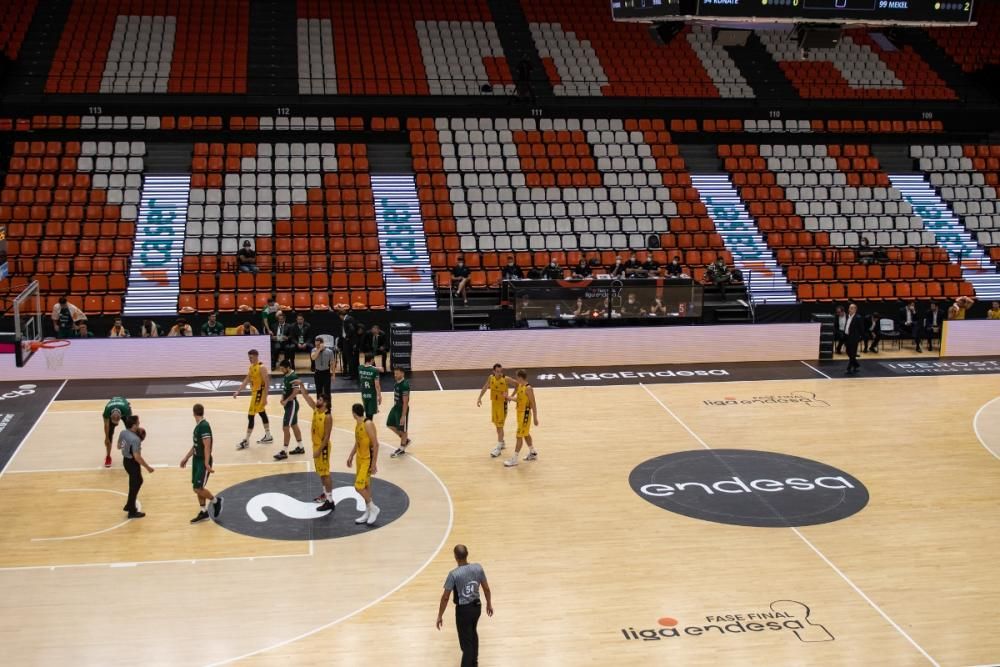 Partido entre el Iberostar y el Unicaja en la fase final de la Liga ACB.