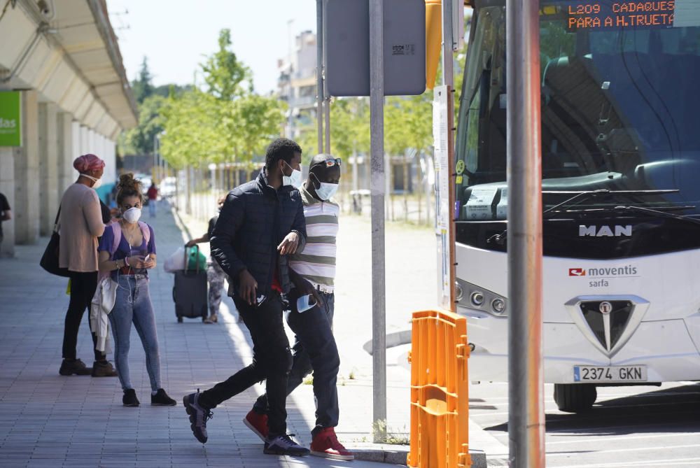 Primer dia d''ús de mascaretes obligatòries al transport públic a la ciutat de Girona