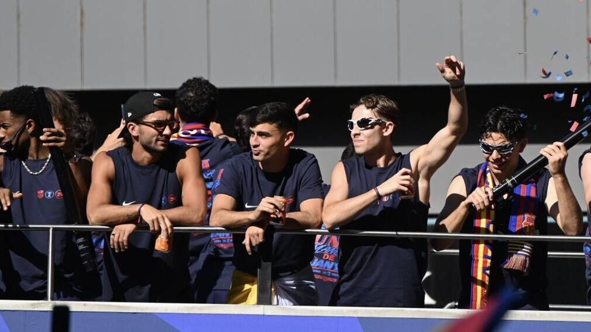 Barcelona. 11.05.2026. Deportes. Rua por las calles de Barcelona de los jugadores del Barça como celebración del título de liga. Fotografía de Jordi Cotrina