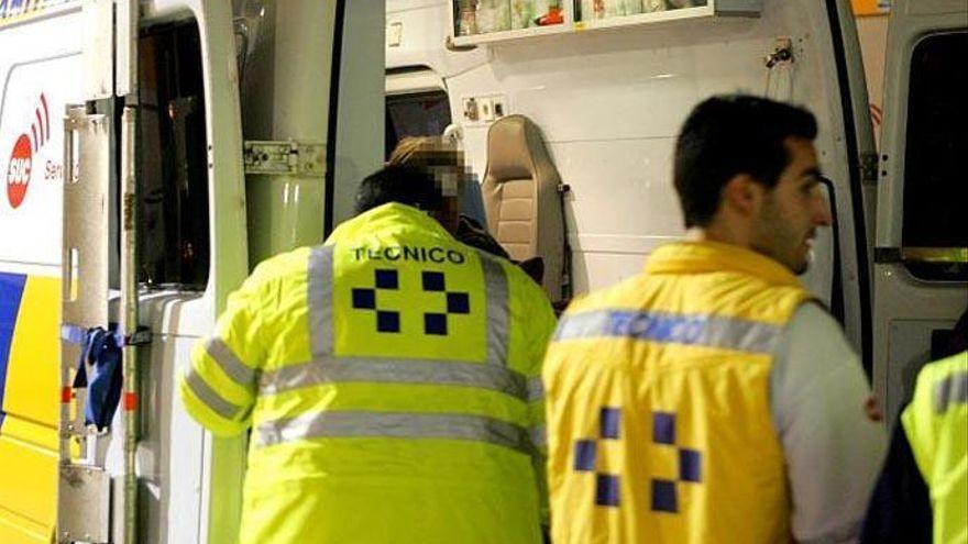 Herido un motorista al colisionar contra un vehículo estacionado en Tenerife