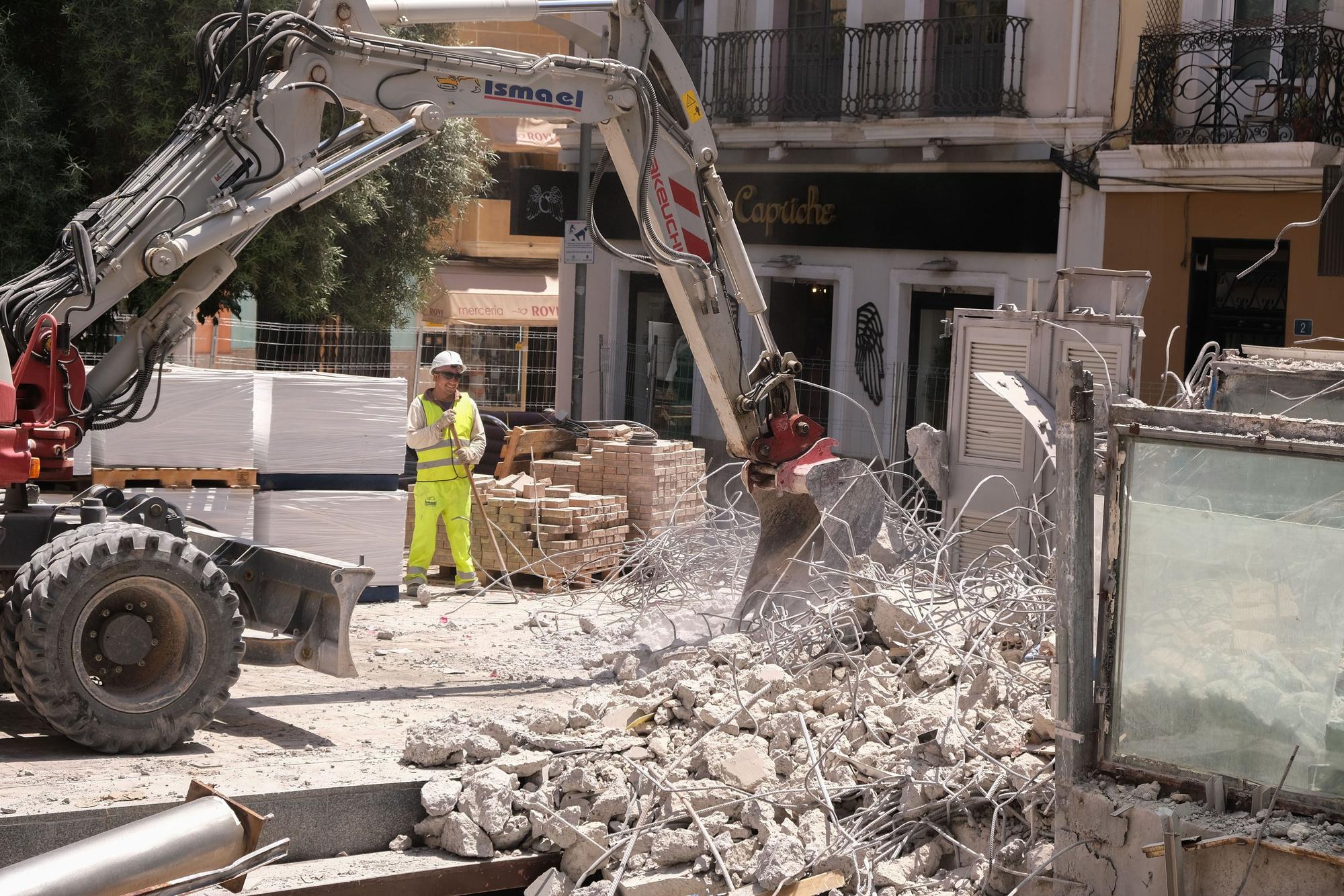 El acuario de la Plaza Nueva de Alicante reducido a escombros