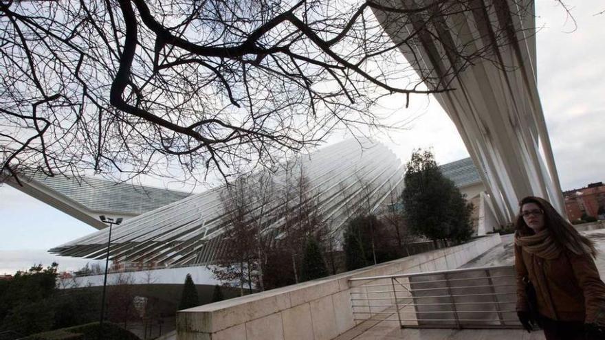 Imagen exterior del Palacio de Congresos de Calatrava, situado en el barrio de Buenavista.