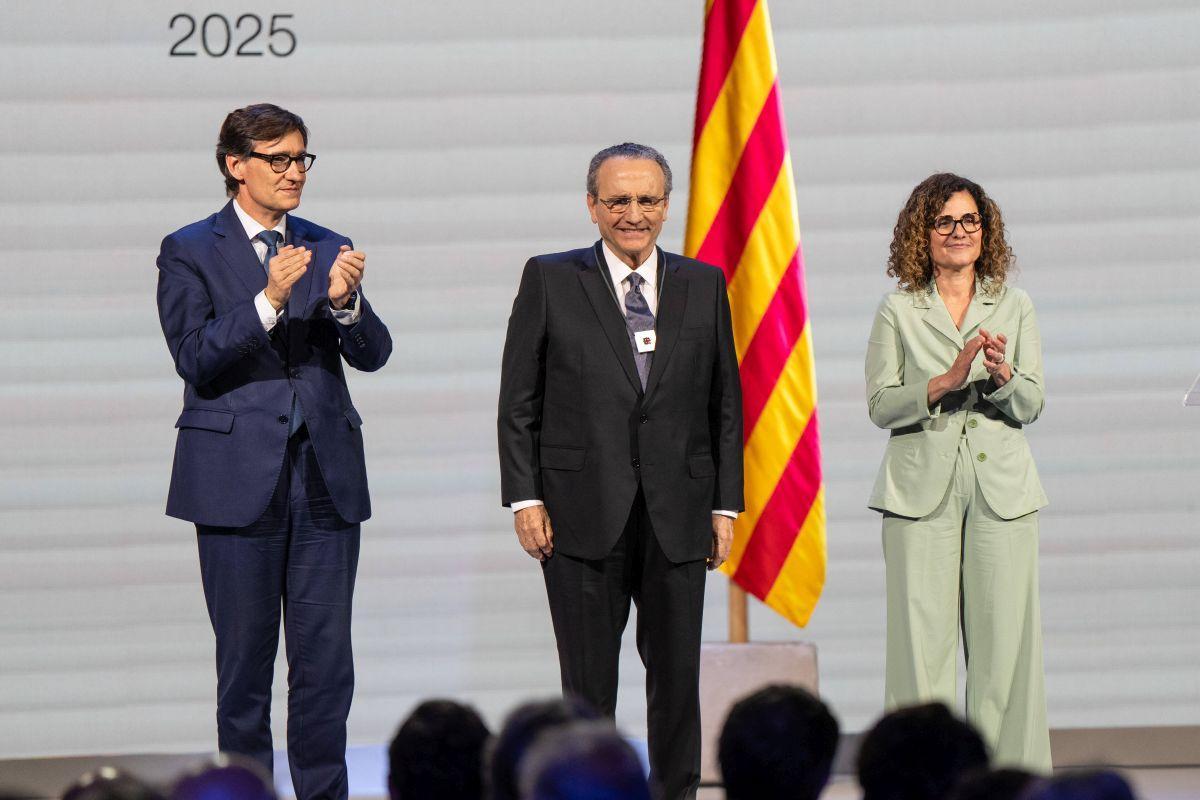 Entrega de les Creus de Sant Jordi en el Museu Nacional dArt de Catalunya