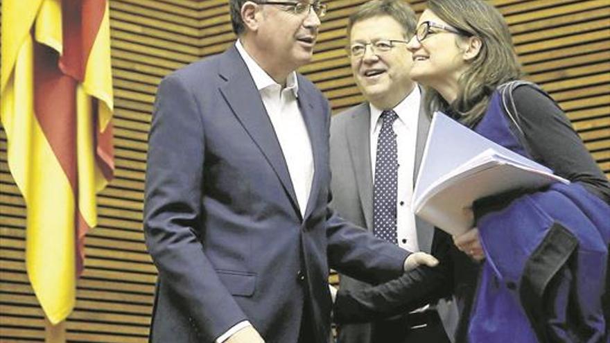 Puig y Oltra abordan la presunta financiación ilegal que Morera tilda de «chantaje político»