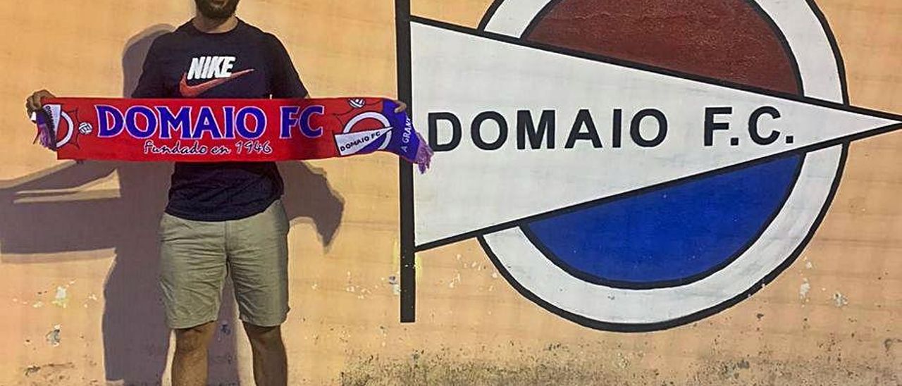 Diego Pedrido, entrenador del Domaio. | // FDV Diego Pedrido, entrenador del Domaio. | // FDV