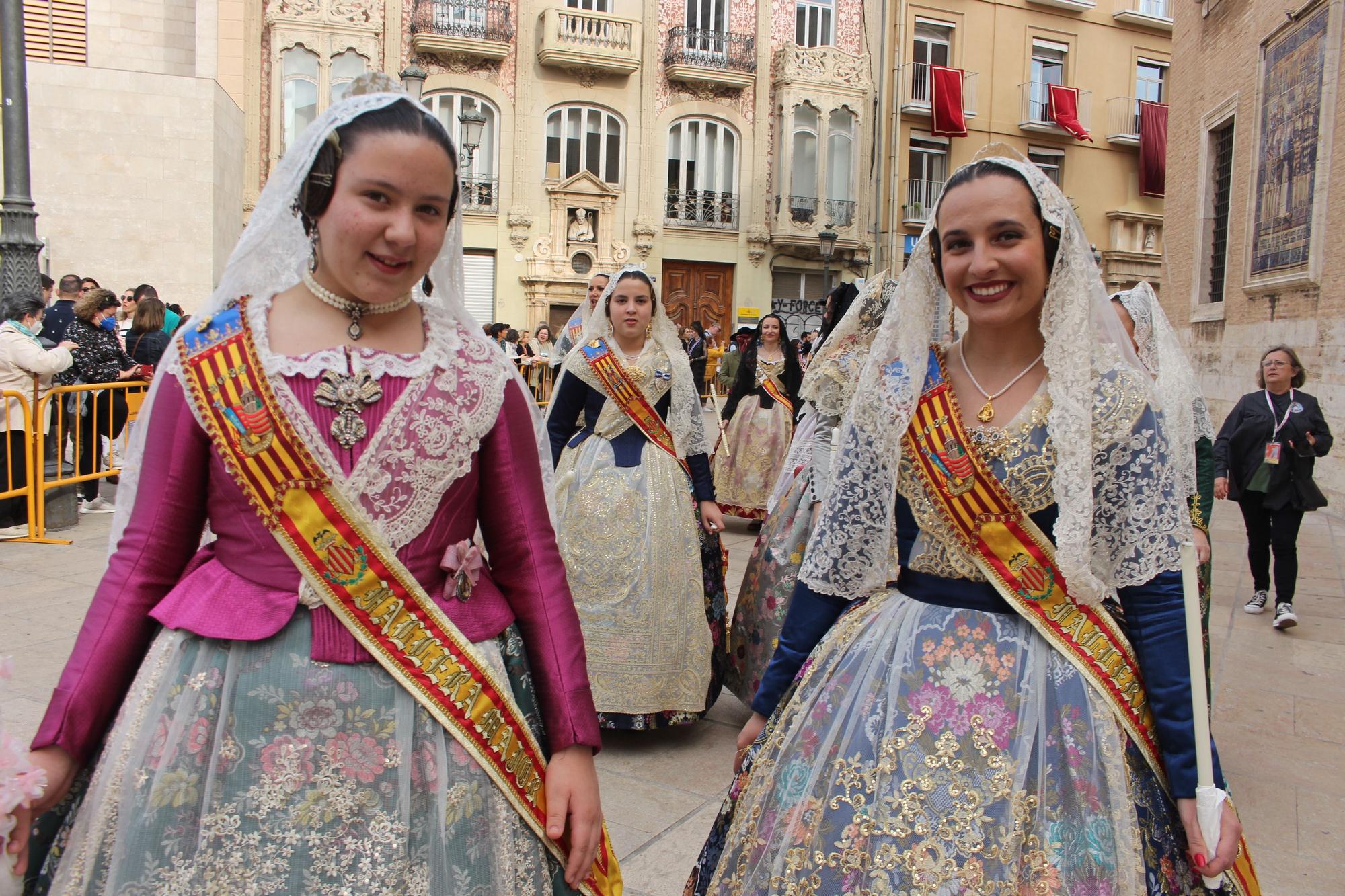 La fuerza de las Fallas en la Procesión de la Virgen (II)