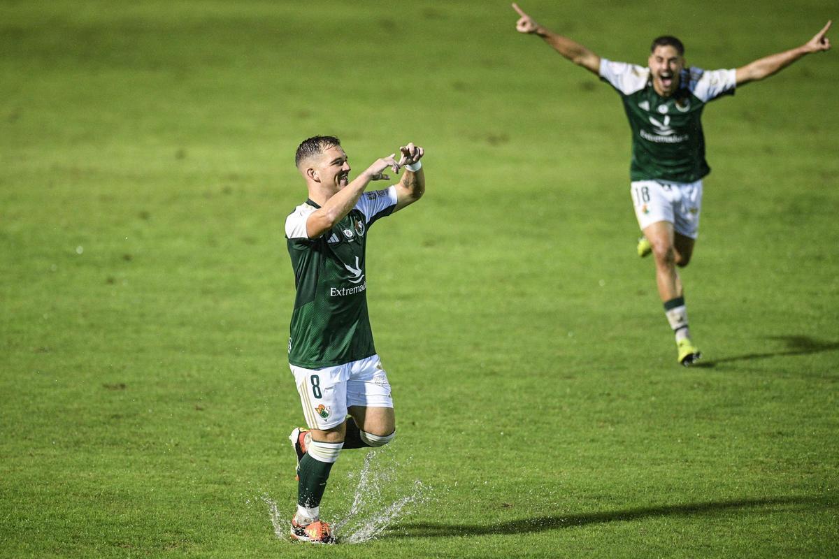 La victoria del Cacereño, en imágenes