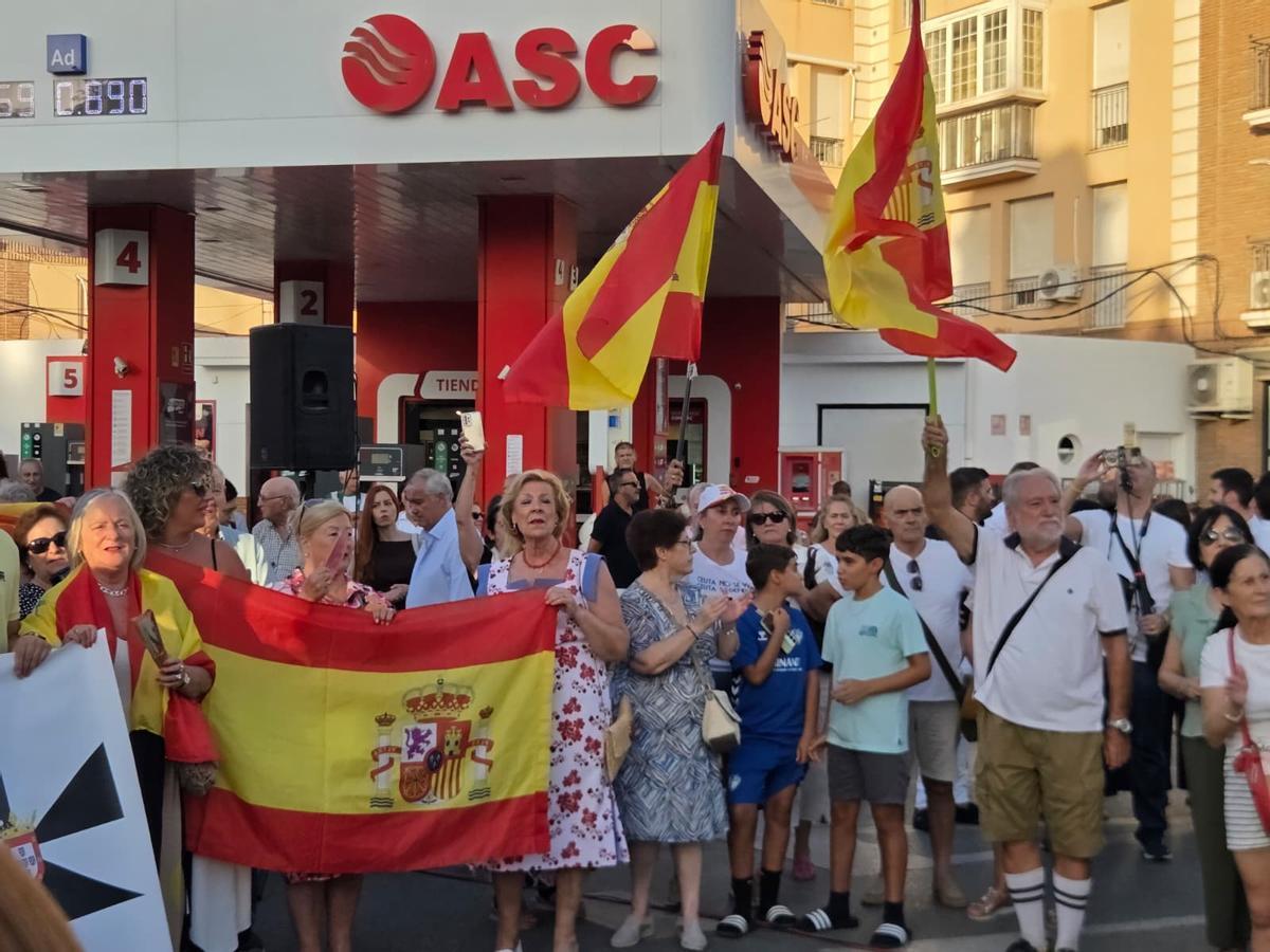 Apoyo masivo en Antequera a Ceuta y sus ciudadanos