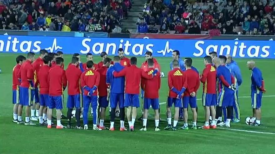 Mucha expectación en el entrenamiento de la Roja