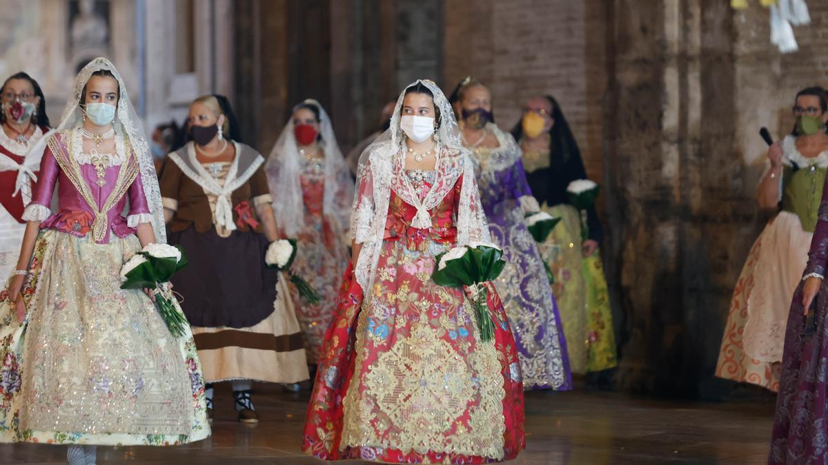 Búscate en el primer día de Ofrenda por las calles del Mar y Avellanas entre las 22:00 y 23:00 horas