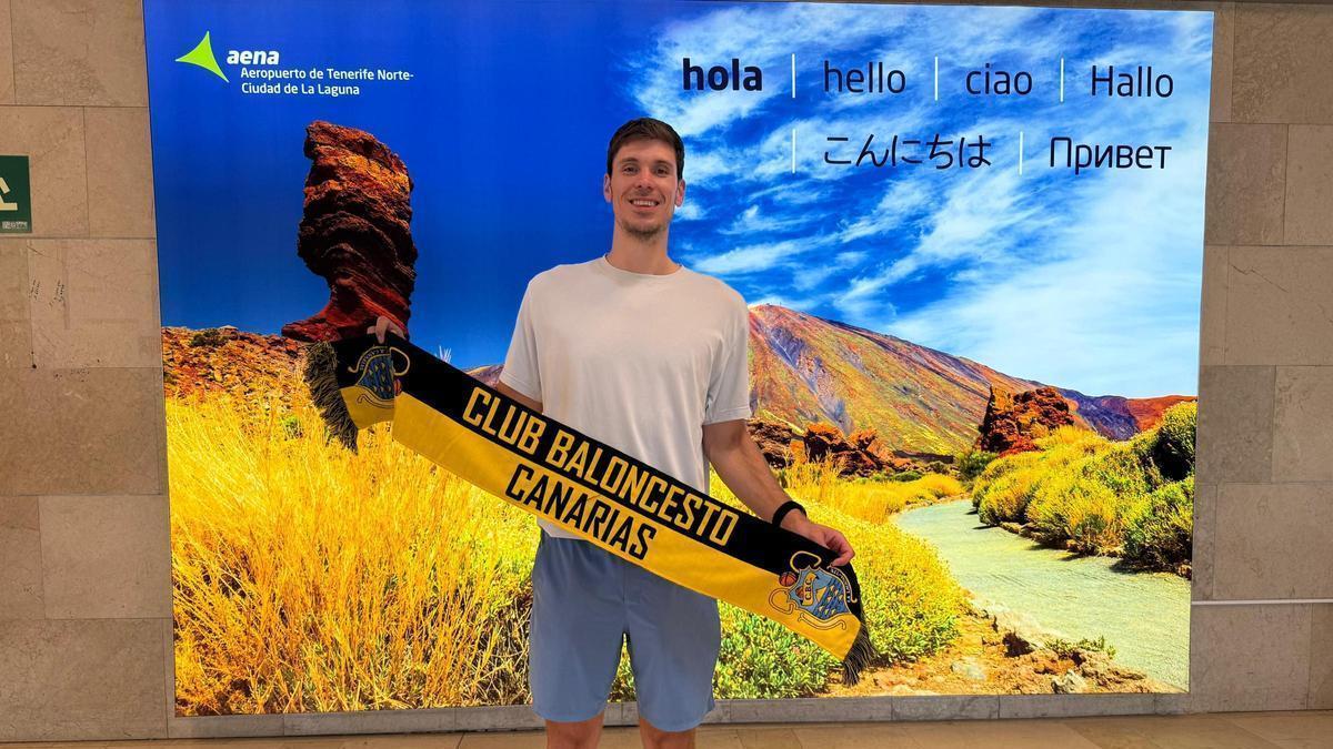 Ethan Happ, a su llegada a la isla.