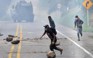 Colombia: Un muerto en las protestas estudiantiles en apoyo a los indígenas