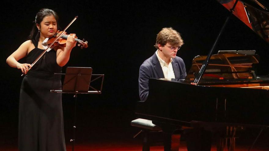 Miranda Liu y Georgy Tchaidze interpretan la mejor música de cámara en Vilagarcía