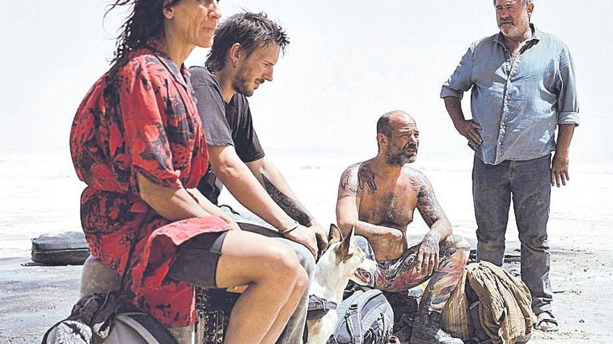 Óliver Laxe hipnotiza Cannes con la fascinante ‘Sirat’