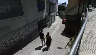 Vecinos de la travesía de A Martinga esperan desde hace años por su arreglo