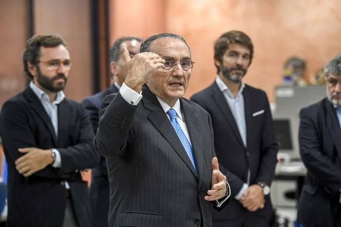 03-10-19 LAS PALMAS DE GRAN CANARIA. REDACCION. LAS PALMAS DE GRAN CANARIA. Visita de Javier Moll a la Redacción del periódico. Fotos: Juan Castro.  | 03/10/2019 | Fotógrafo: Juan Carlos Castro