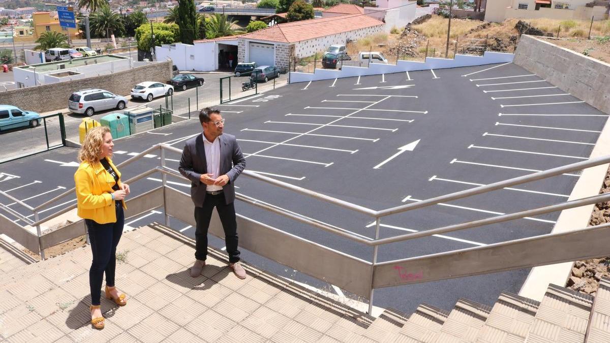 Visita a nueva parcela de estacionamientos de Los Realejos