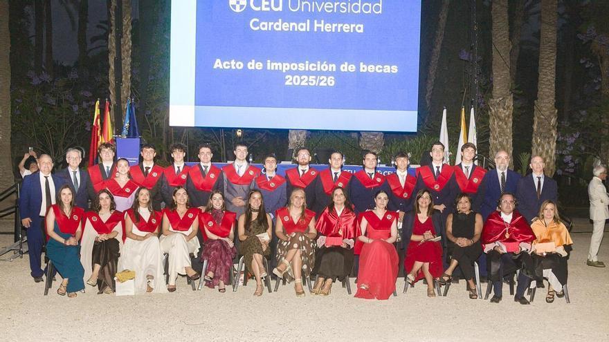 El CEU UCH gradúa en Elche a más de 600 estudiantes en el Ho