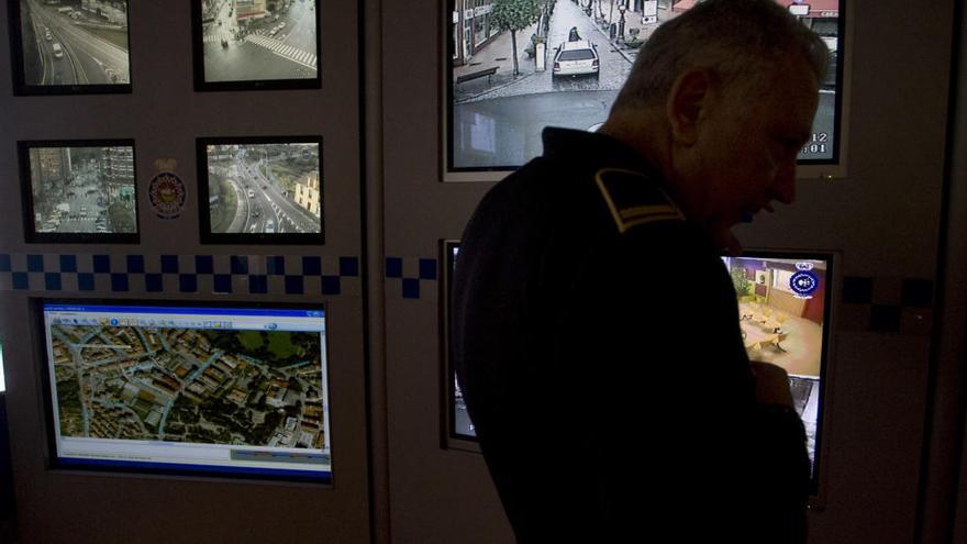 Intervienen un arma en un control de la Policía Local