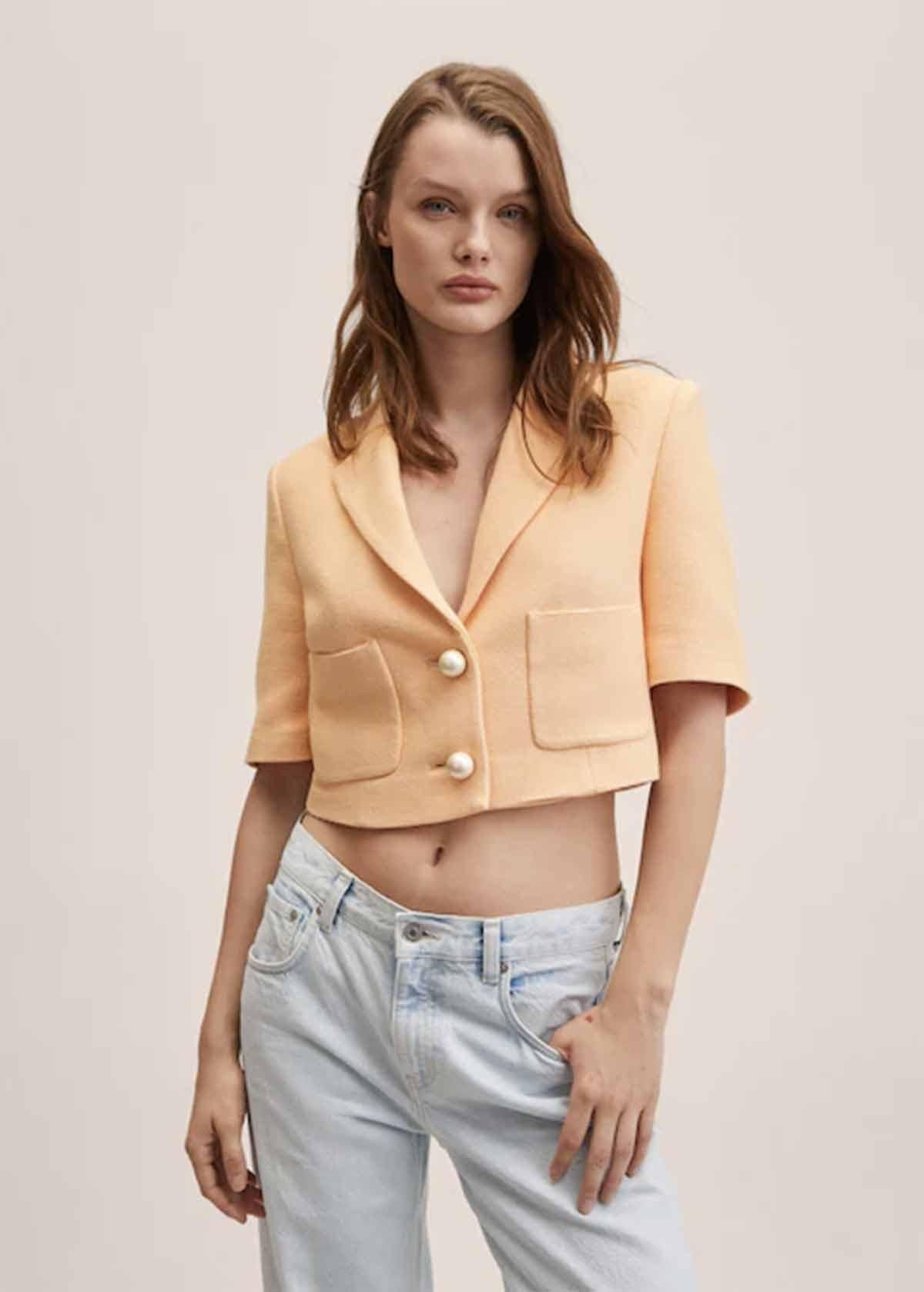 Blazer cropped de Mango