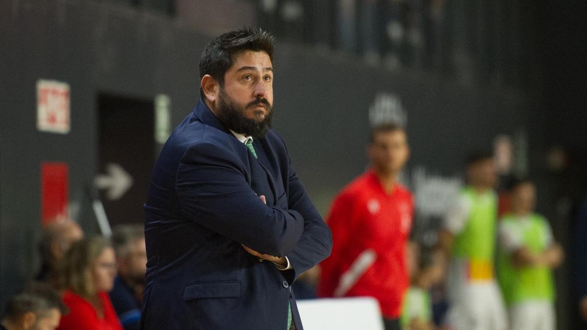 Josan González en el Industrias Santa Coloma-Córdoba Futsal.