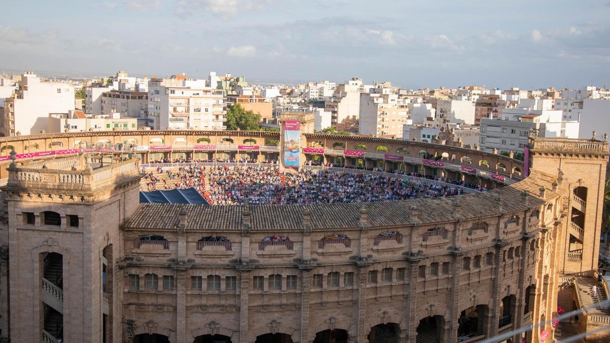 Imagen de archivo de una fiesta el pasado verano en la plaza de toros de Palma.