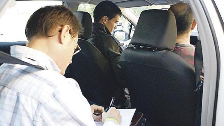 Suplanta la identidad de otra persona en un examen de conducir en Zamora