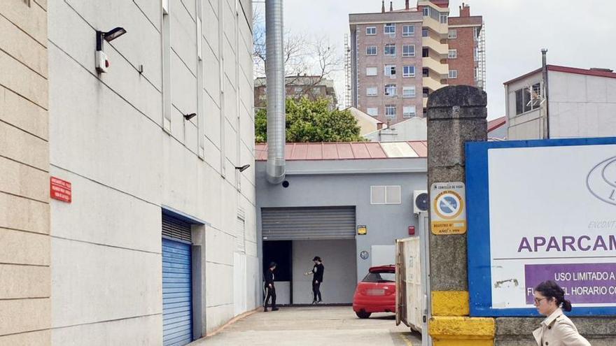 Local donde está ubicada la “cocina fantasma” de Dani García, con una gran salida de humo.