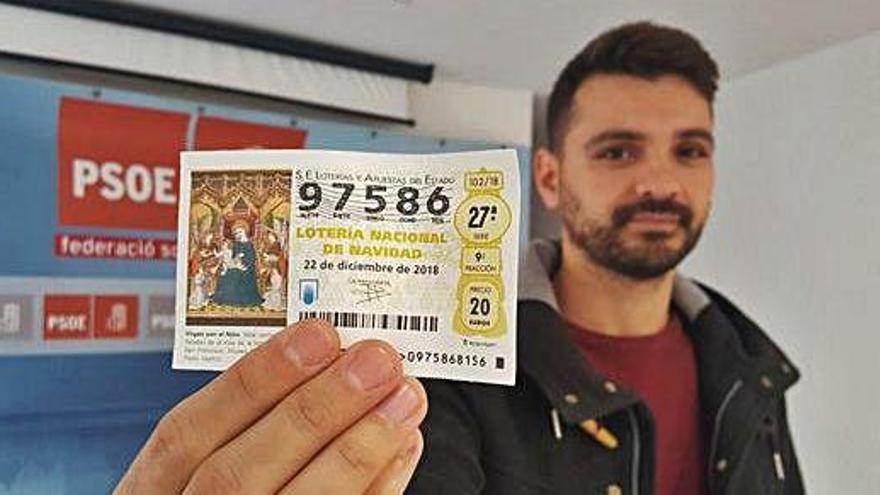 Abonados a la suerte de la Lotería de Navidad en Ibiza