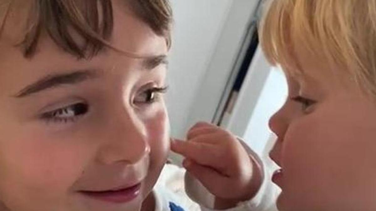 La madre de Anna y Olivia: "Elsa se parece mucho a sus hermanas".