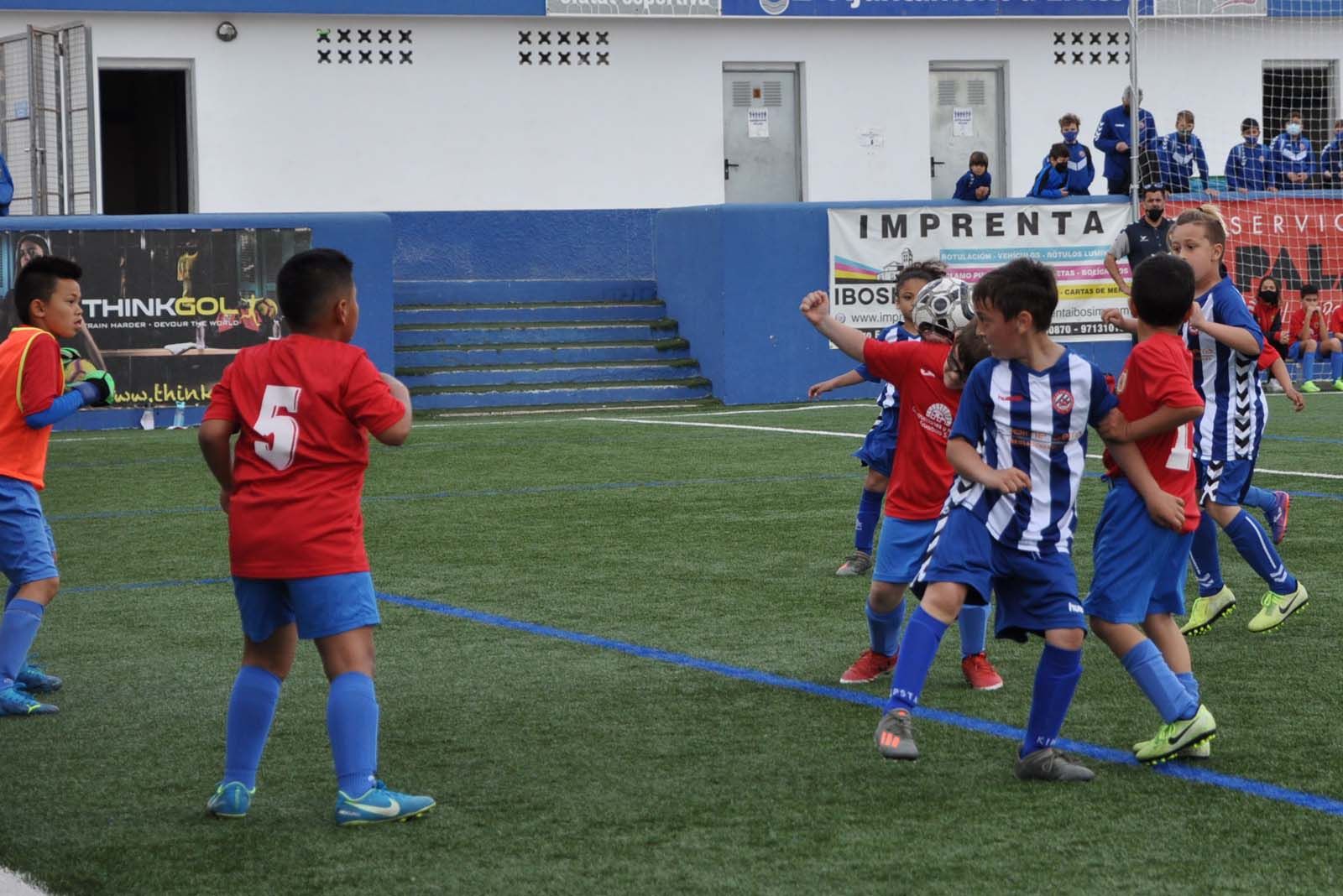 El fútbol base vuelve a sonreír