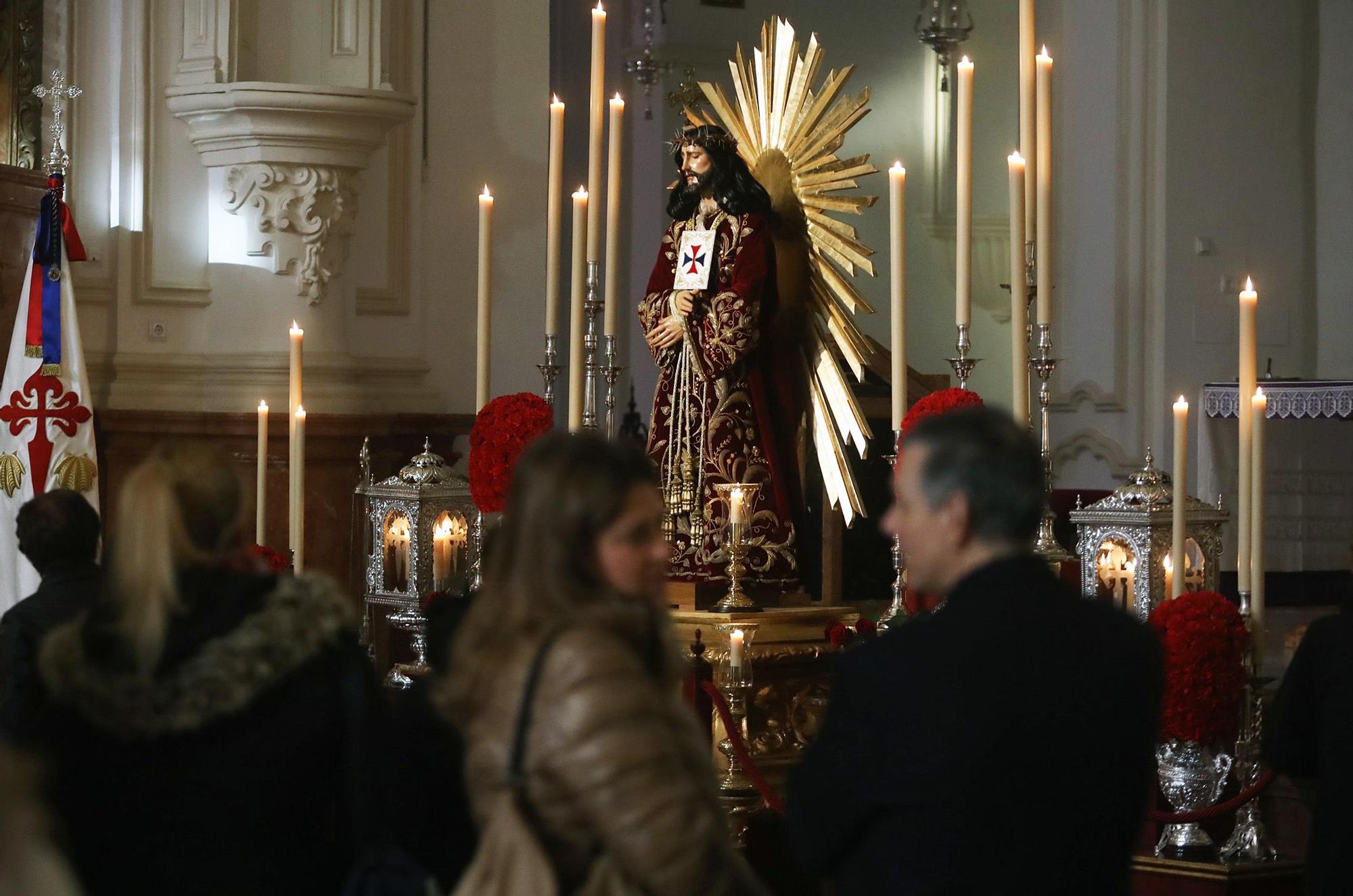 Málaga renueva su devoción por el Cristo de Medinaceli