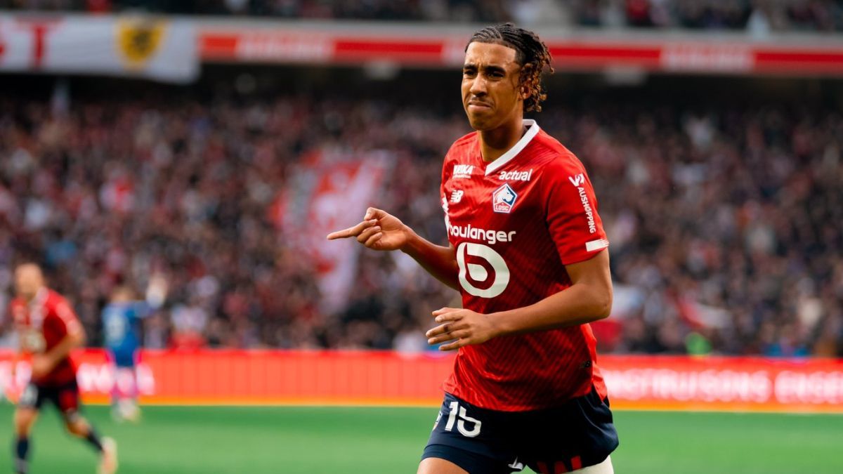 Lenny Yoro - LOSC Lille.jpg