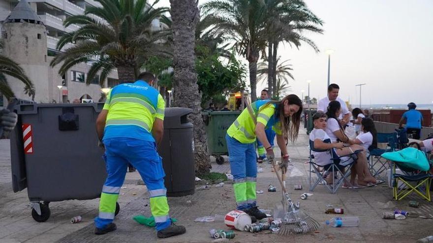 Palma refuerza la limpieza y la seguridad para la Nit de Sant Joan con más de 60 efectivos y un operativo especial