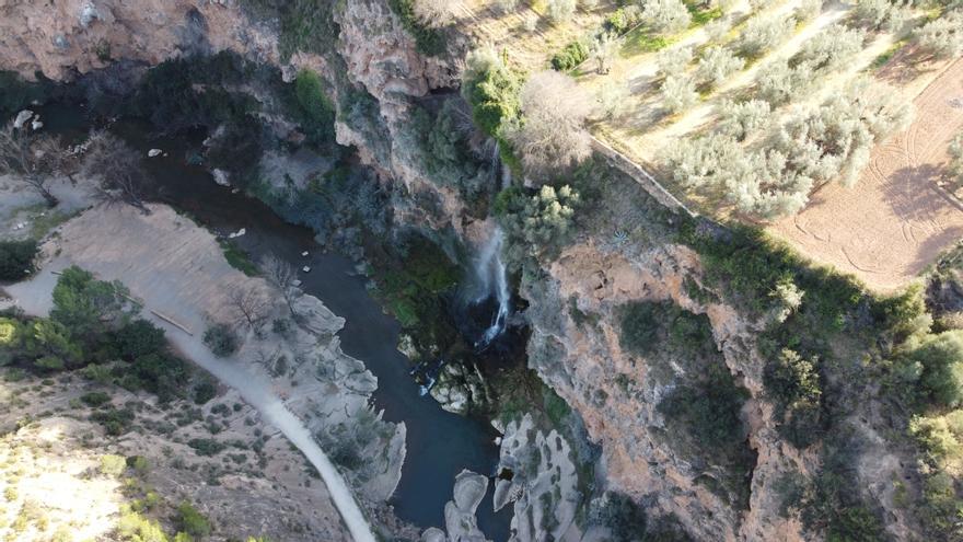 Espectaculares fotos: El Salto de la Novia de Navajas como nunca lo habías visto