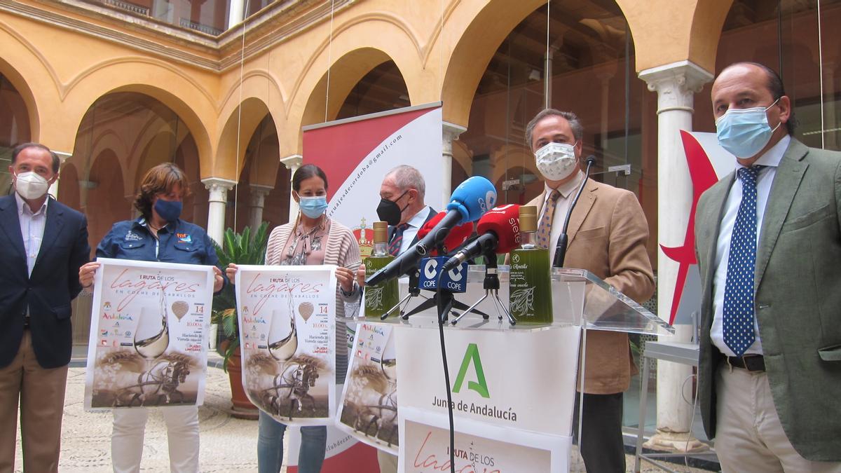 Presentación de la Ruta de los Lagares en coches de caballos.