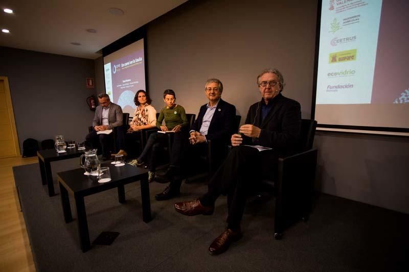 Jornada sobre la sotenibilidad climática "Un cambio en la mesa. Construyendo un nuevo mundo sostenible"