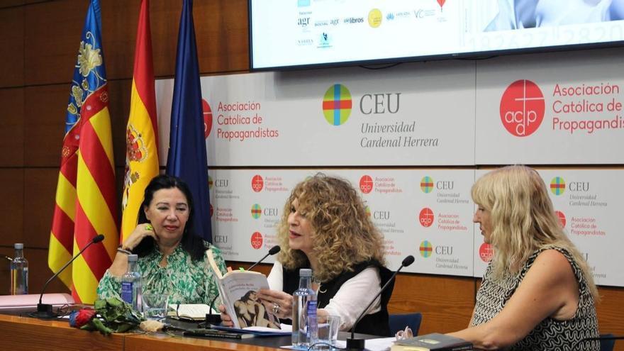 València rima entre generaciones con la sexta edición de 'Poes-ència'